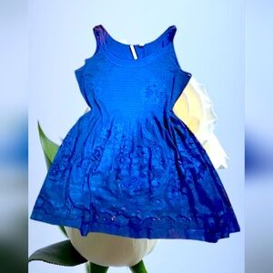 Blue layered sunset Road dress size medium